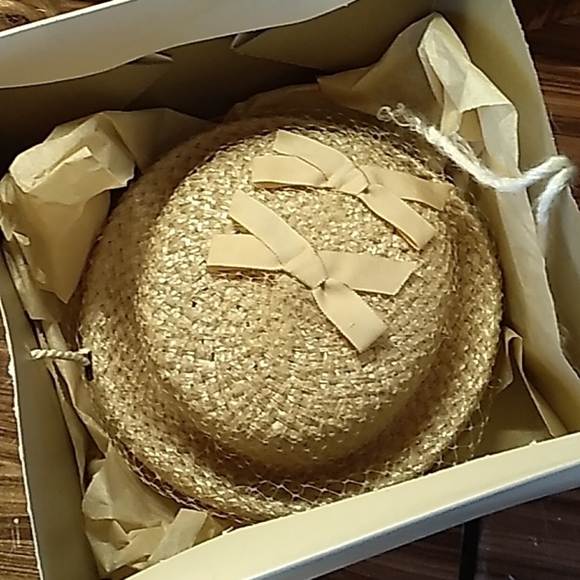 Vintage estate ladies straw hat main image 7